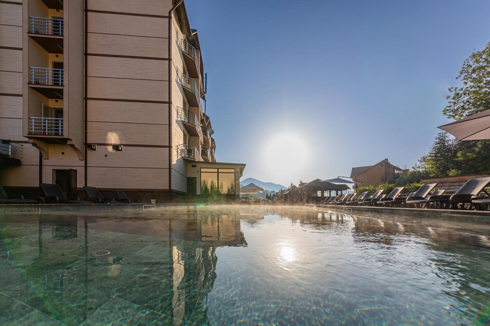 Villa Leku Spa Resort 布克维 外观 照片